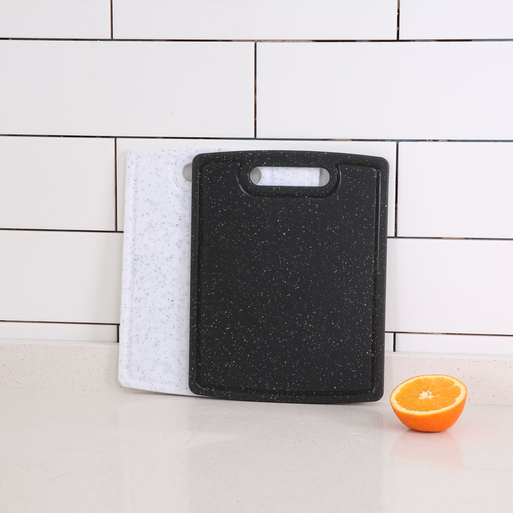 plastic cutting board with groove